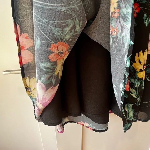 Yumi Kim black and floral dress, midi, high slit on side, Size S - Picture 6 of 7